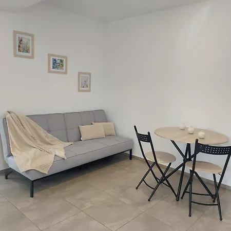 Villa Romelia - Select *